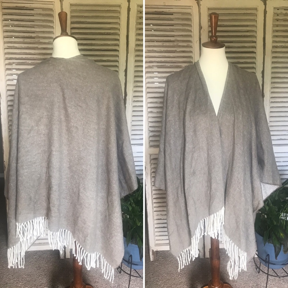 CRISTINA CHITI: Shawl/wrap/scarf: OS